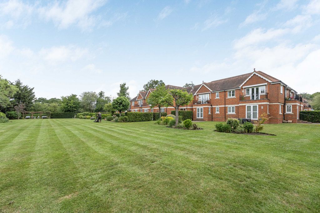 Property photo 2 of 16