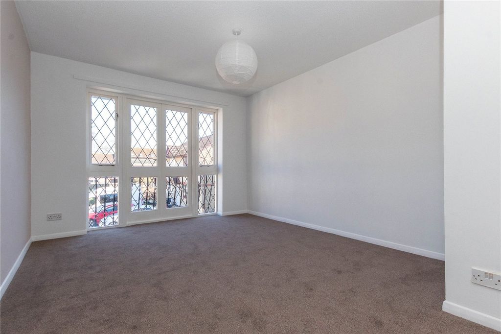 Property photo 2 of 12 Picture No. 25