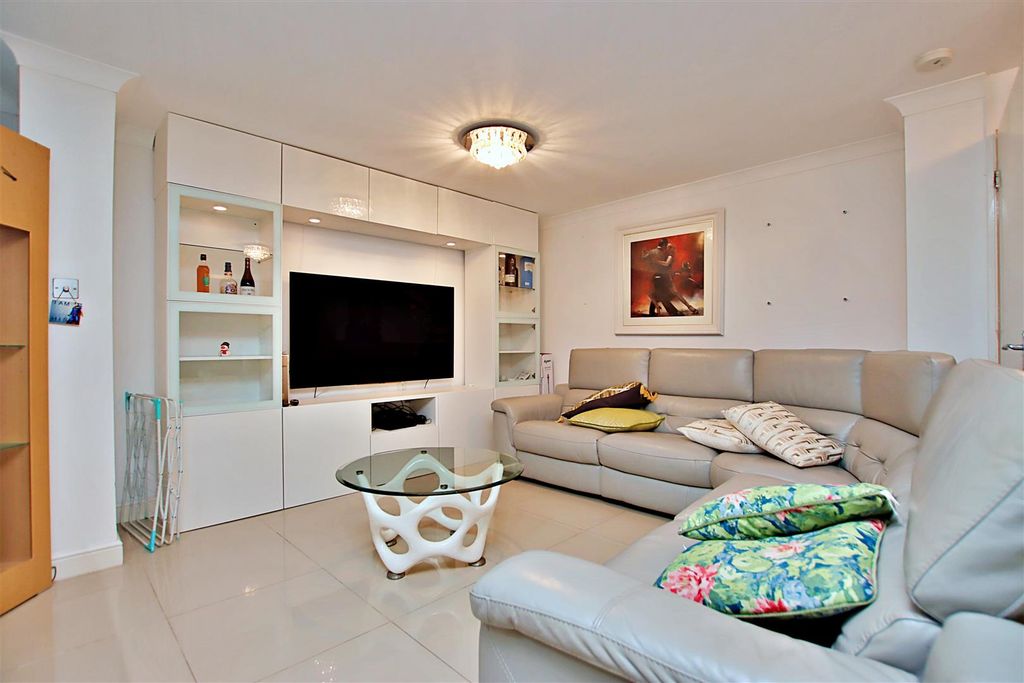 Property photo 3 of 10 Img_8234.Jpg