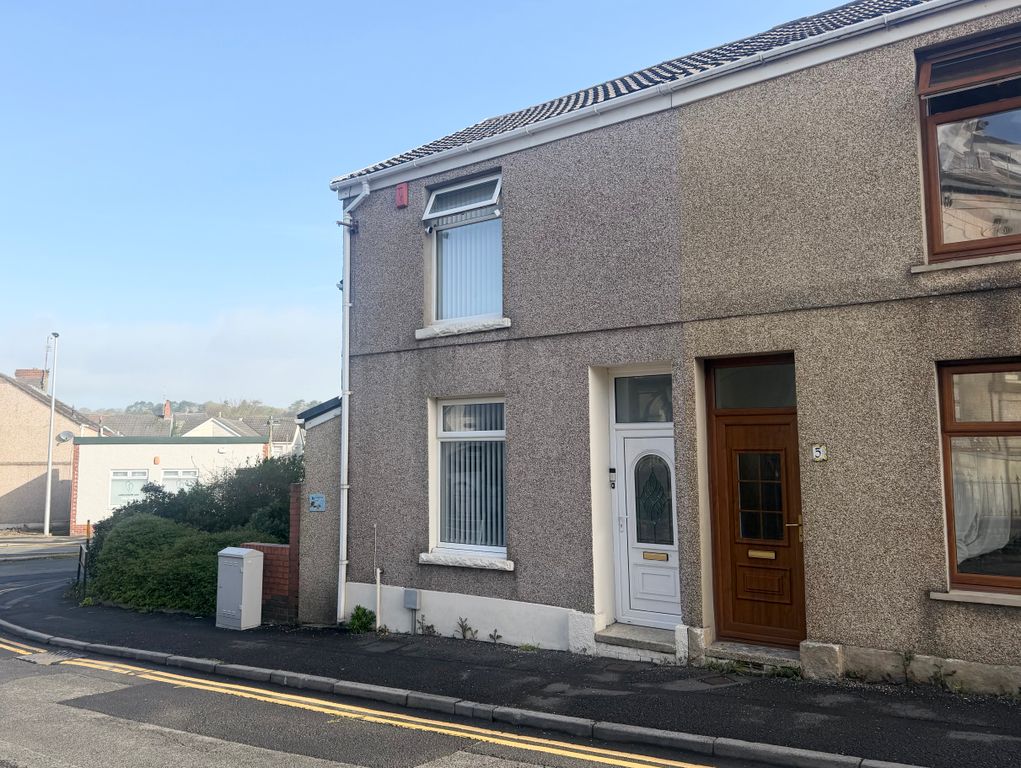 Property photo 1 of 28