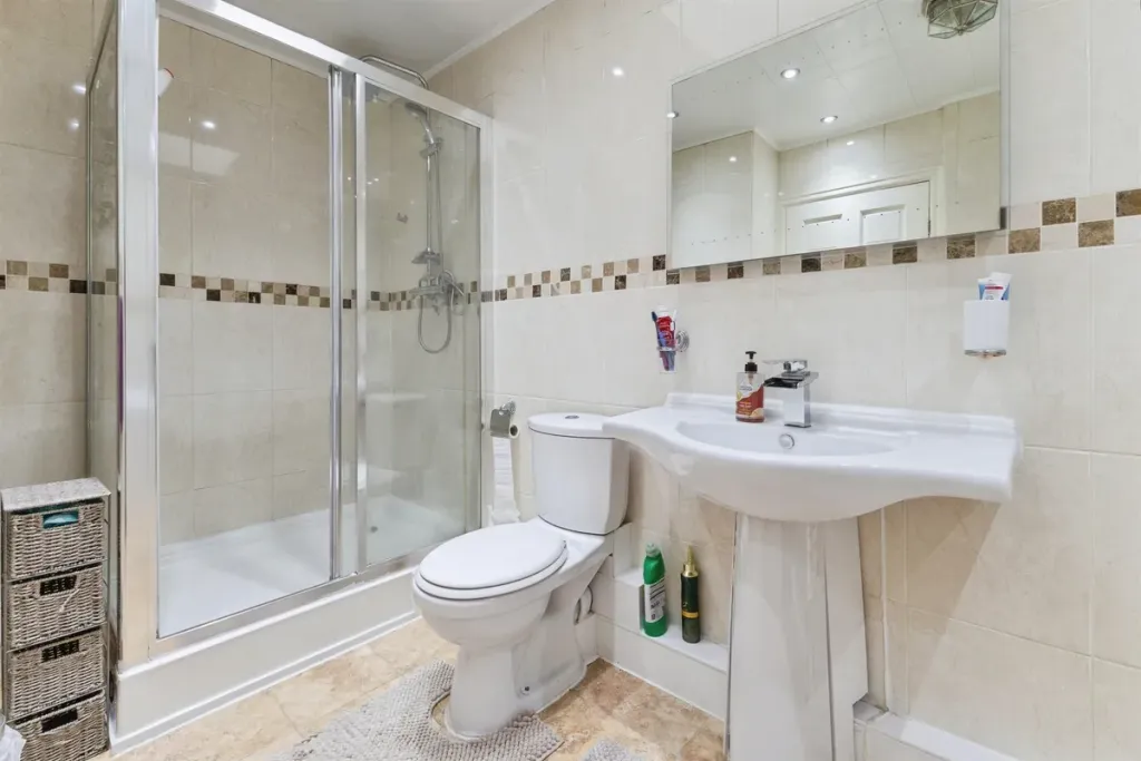 Additional image 10 of 5 bed semi-detached house for saleHeythrop Drive, Middlesbrough TS5