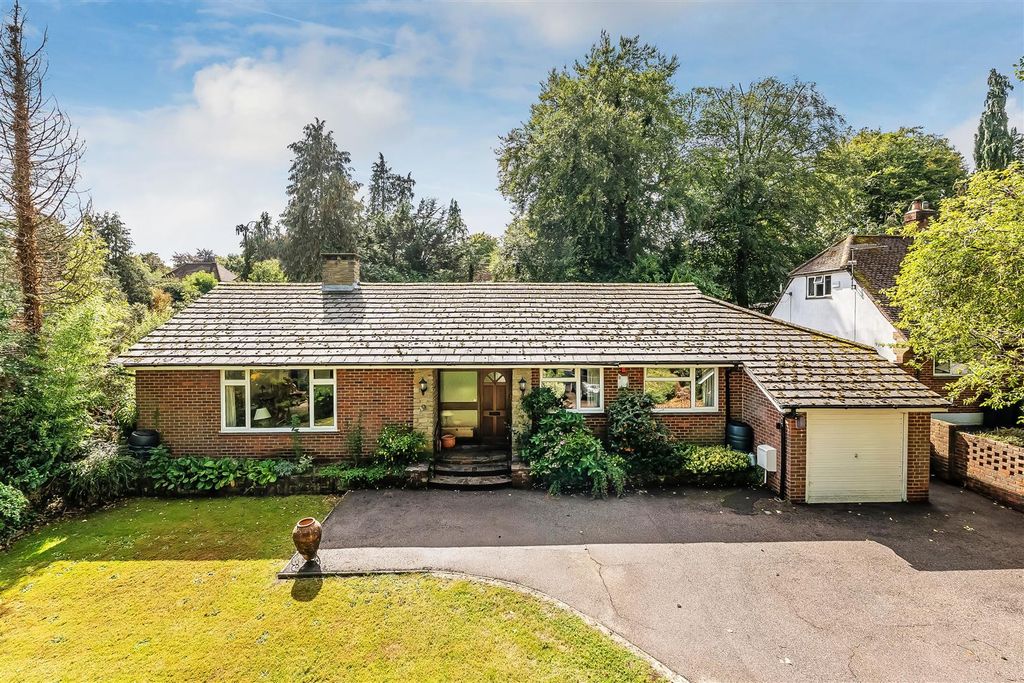 Property photo 1 of 15 9-Cobham-Road-1.Jpg