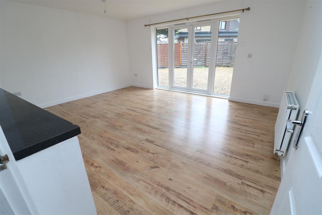Property photo 3 of 13 Img_2585.Jpg