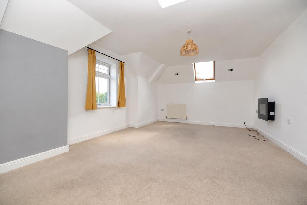 Property photo 3 of 11 Living Space.Jpg