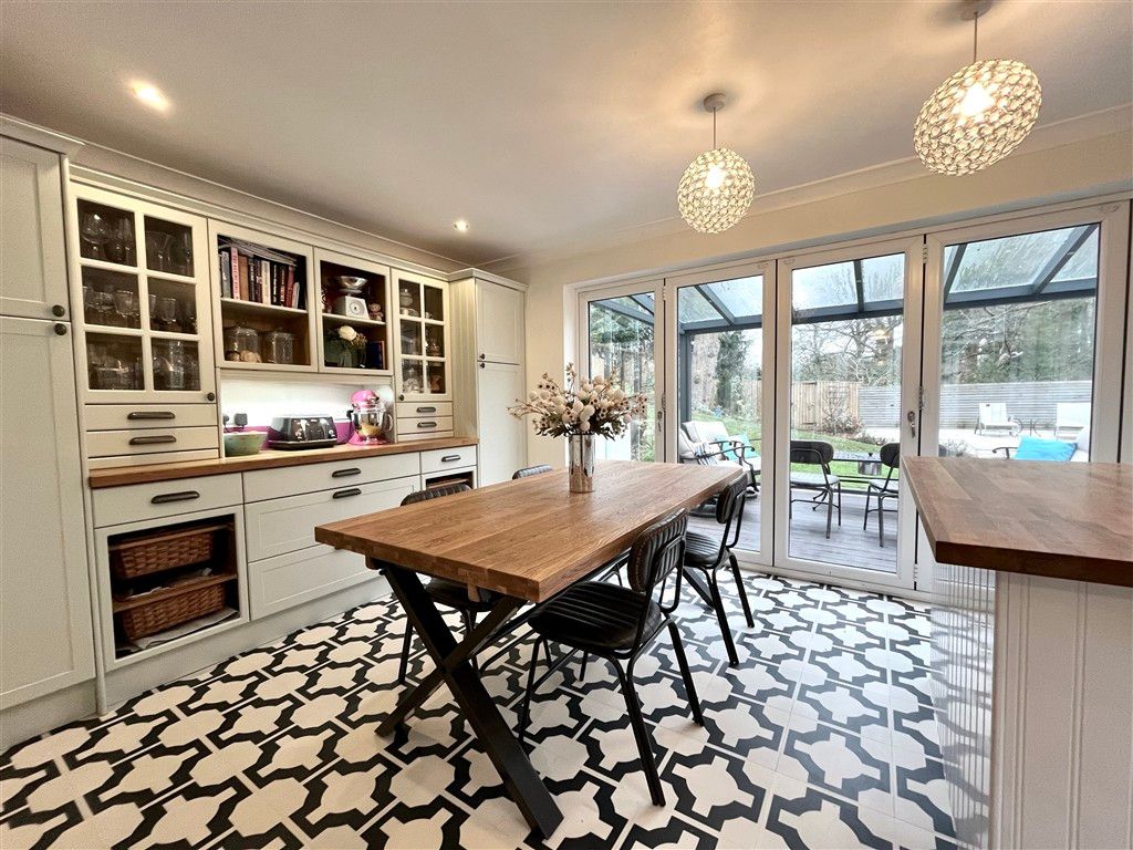 Property photo 3 of 23 Kitchen New