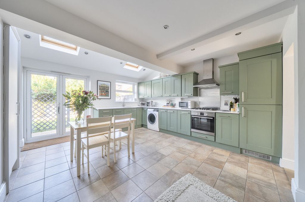 Property photo 2 of 14 Kitchen/Dining
