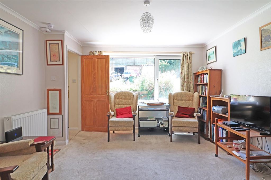 Property photo 3 of 13