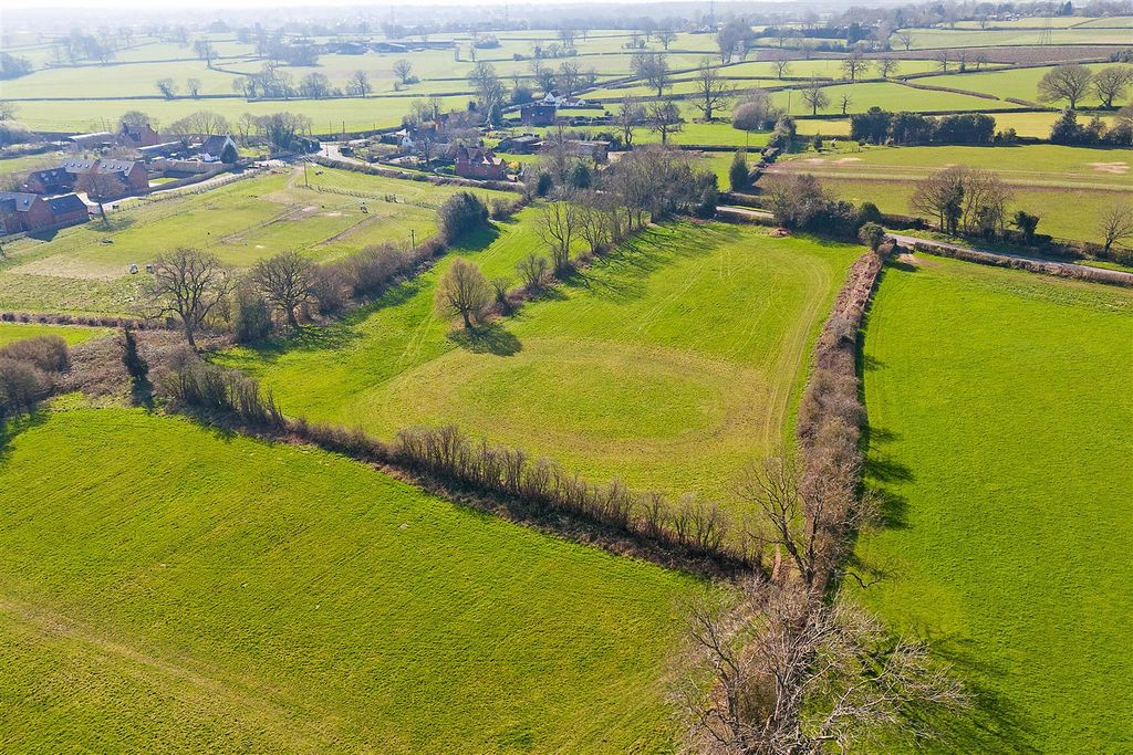 Property photo 3 of 11 Cornerways Farm Plot (1 Of 11).Jpg