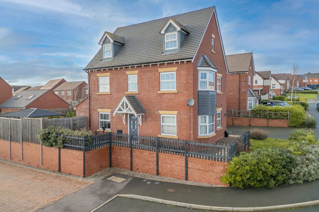 Property photo 1 of 41