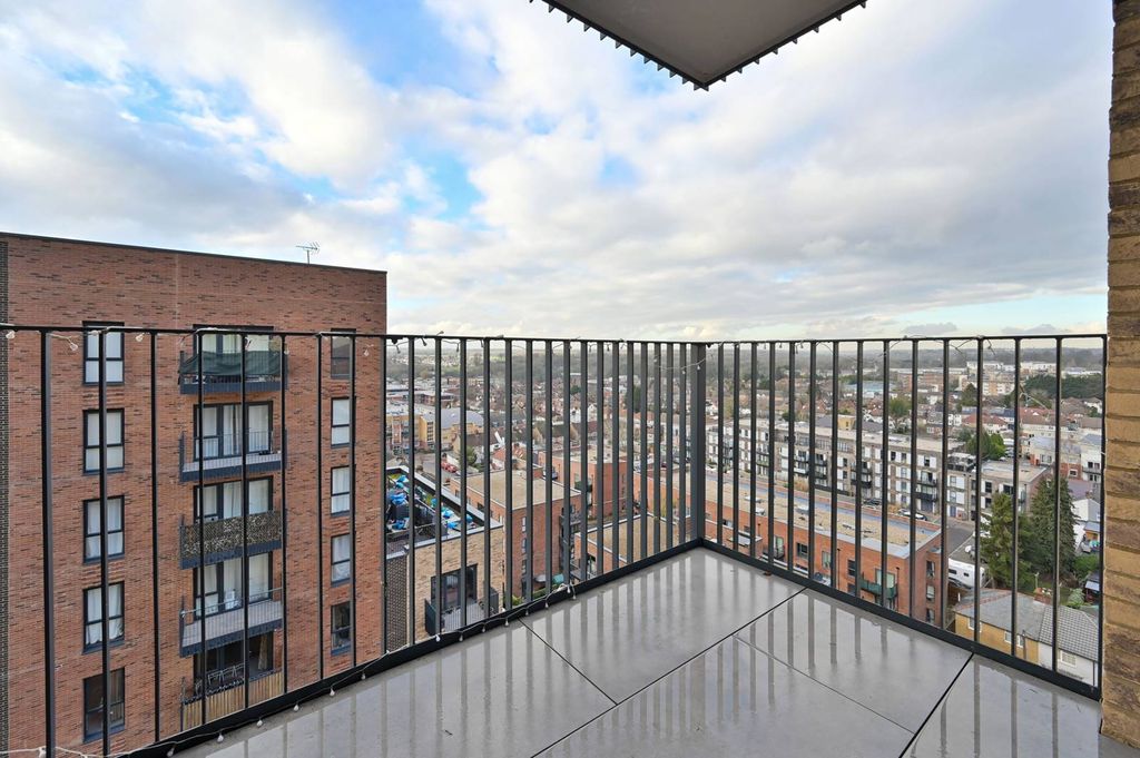 Property photo 3 of 8