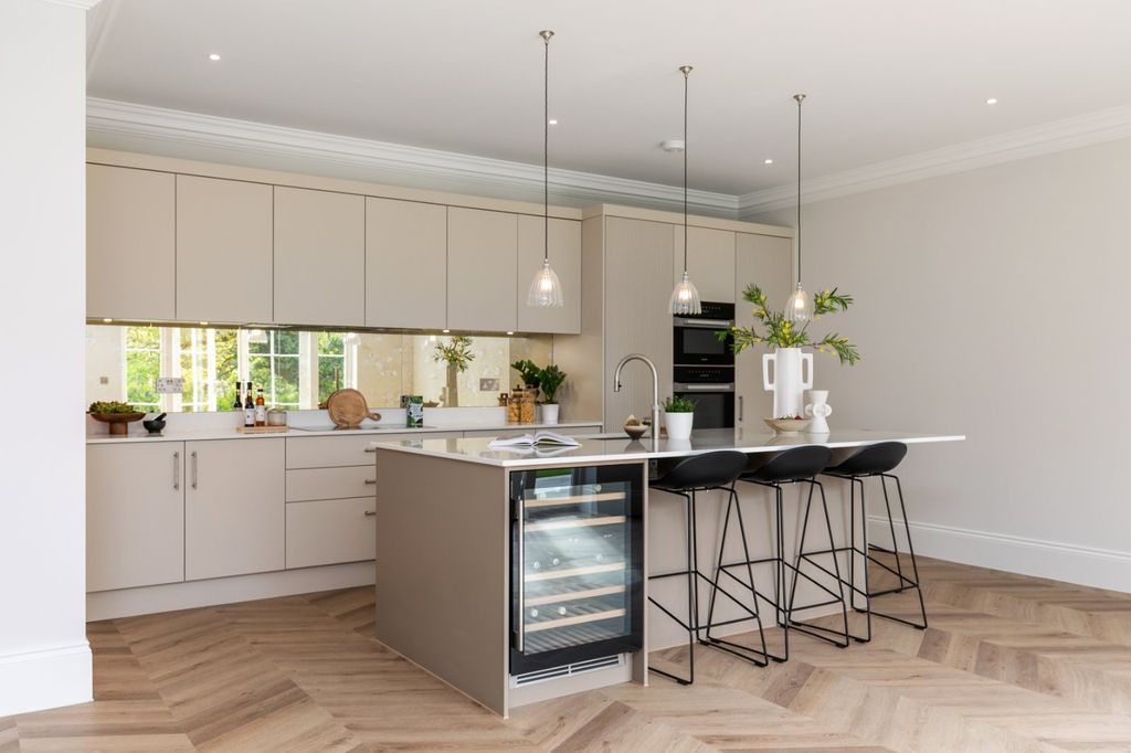 Property photo 3 of 6 Example Interior