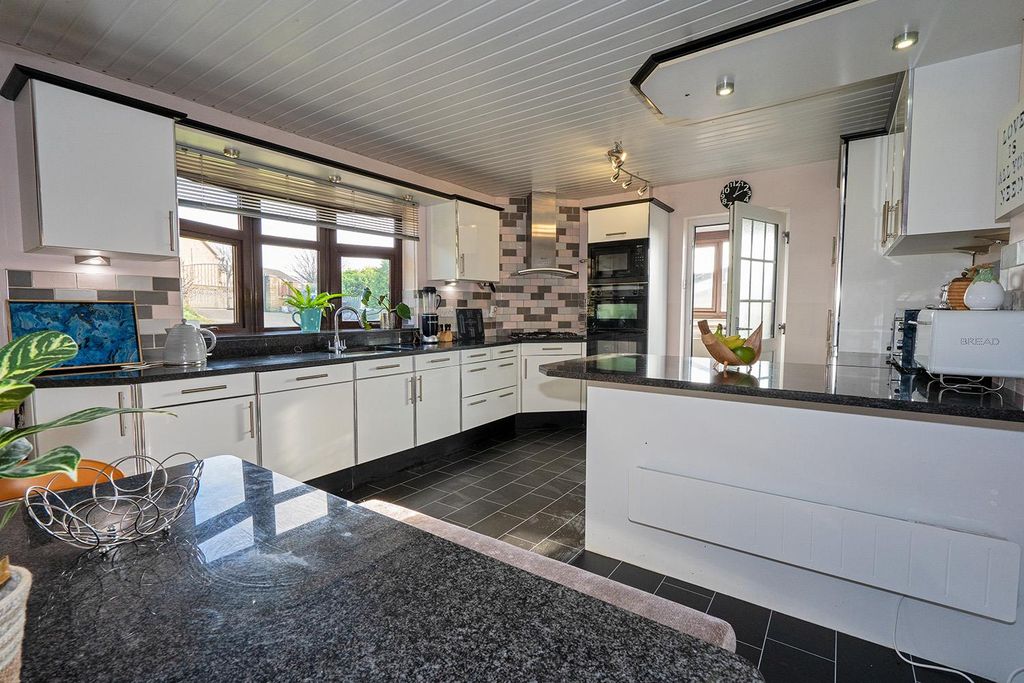 Property photo 2 of 31 Kitchen_3.Jpg
