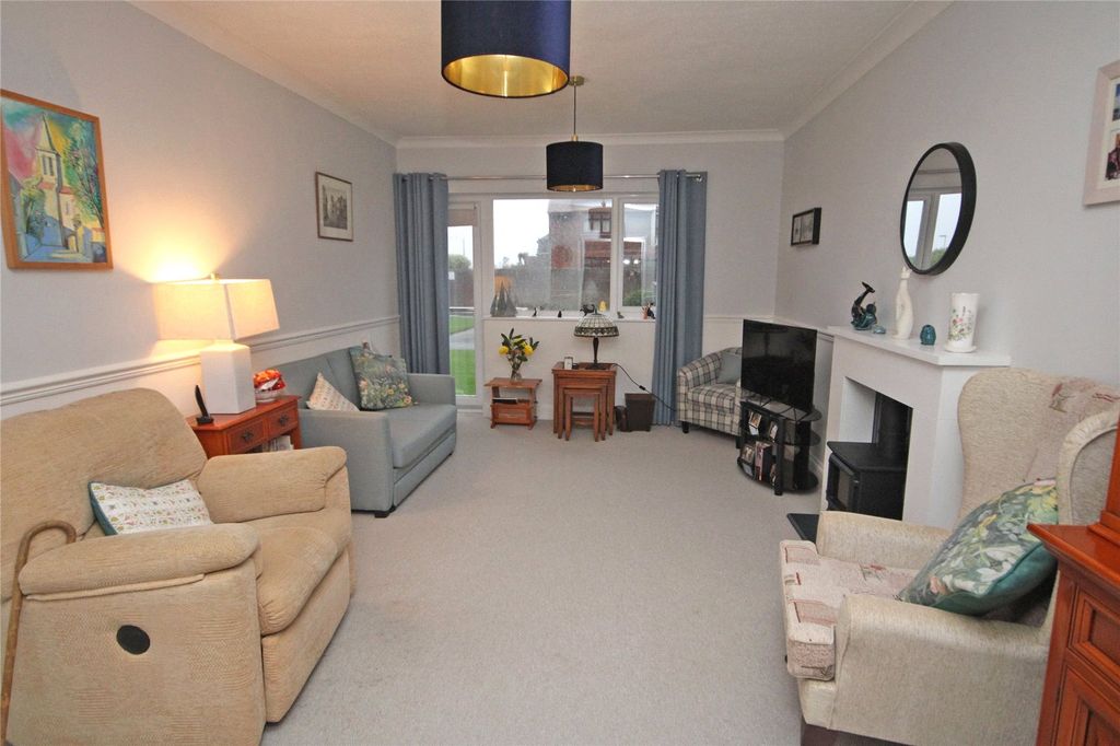 Property photo 3 of 10 Picture No. 13