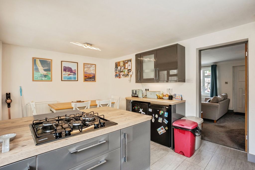 Property photo 3 of 17 Kitchen-Diner