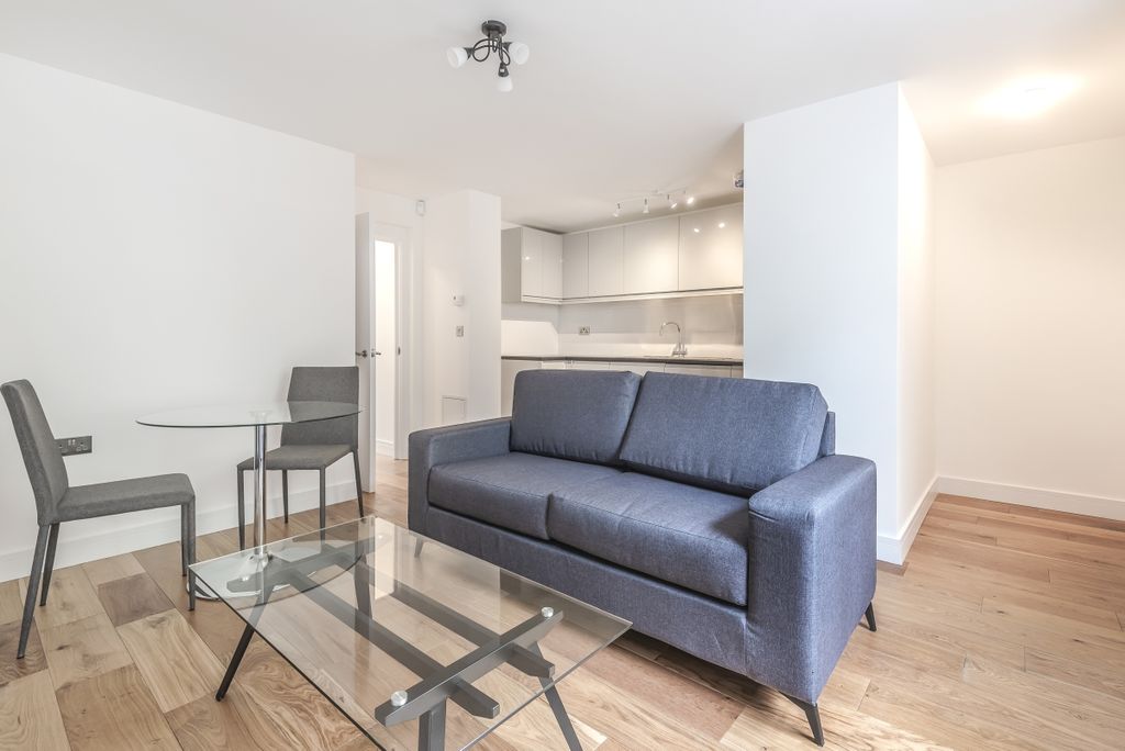 Property photo 1 of 7 476631 (3)