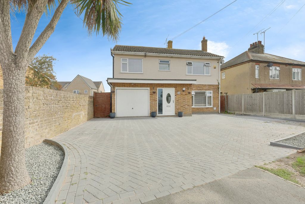 Property photo 1 of 24