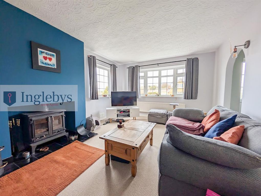 Property photo 1 of 24