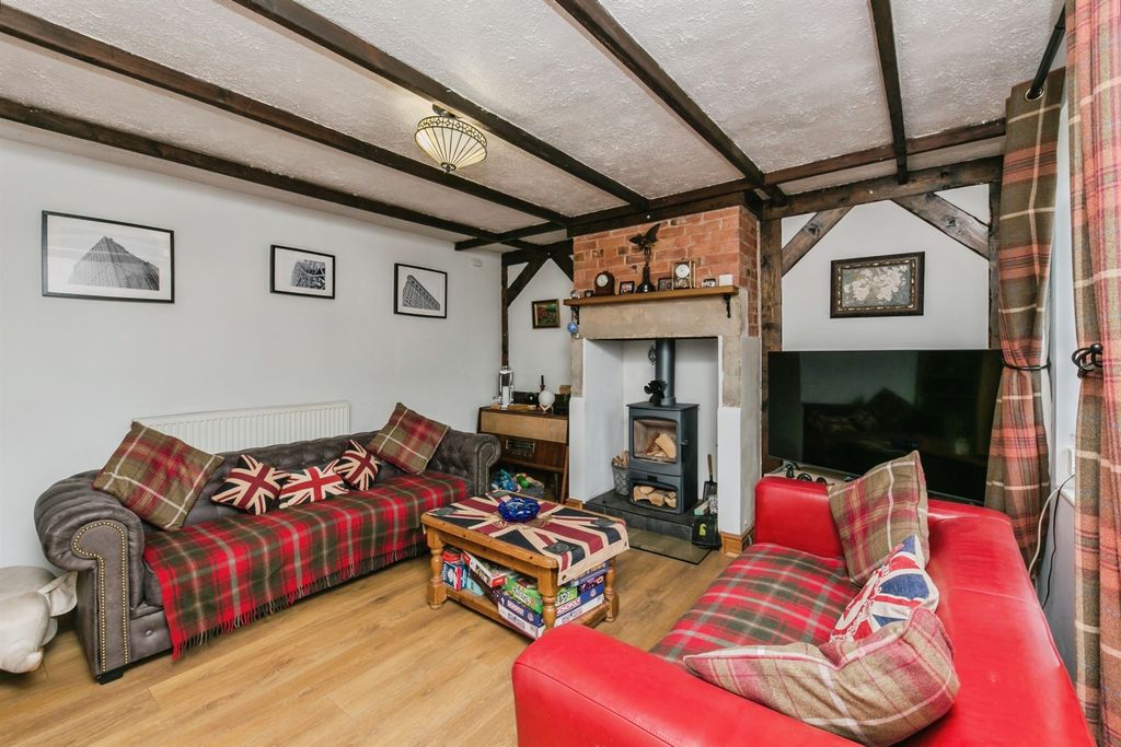 Property photo 2 of 20