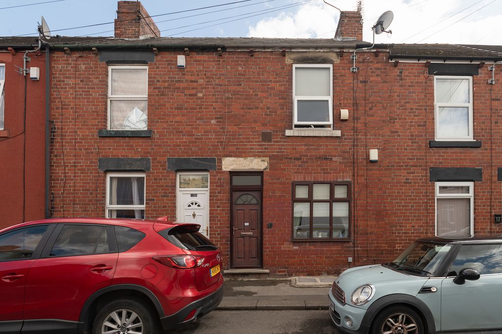 Property photo 1 of 18