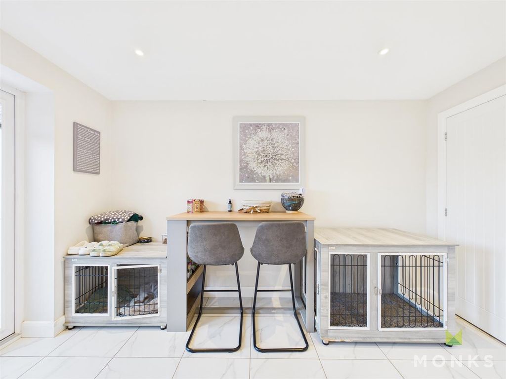 Property photo 3 of 20 Cam01420G0-Pr0806-Still009.Jpg