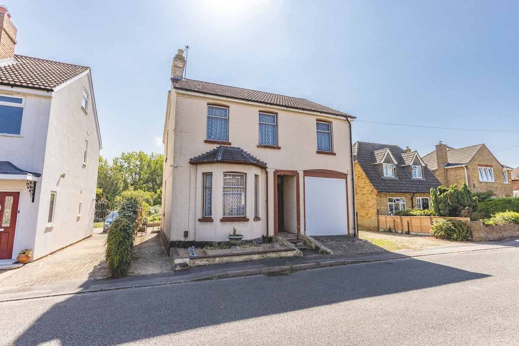 Property photo 1 of 24