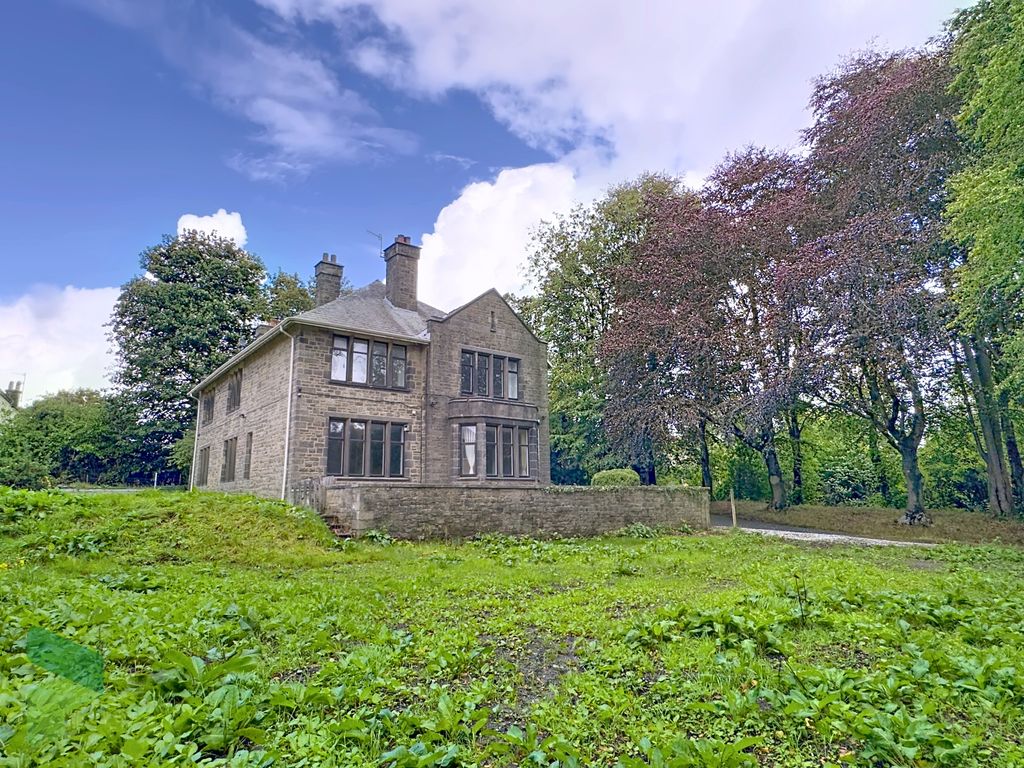 Property photo 1 of 34