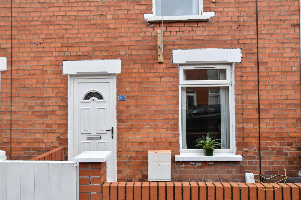 Property photo 3 of 26 Dhp-7.Jpg