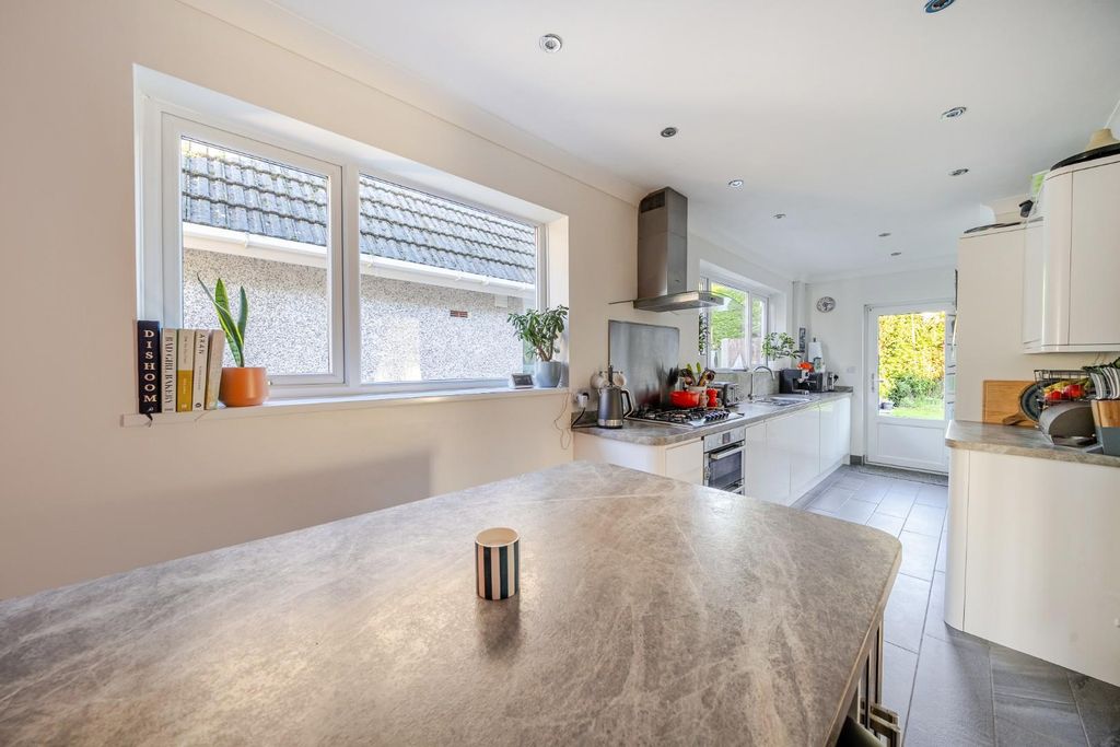 Property photo 2 of 27 1382533-17-691Da49E6F241-1.Jpg