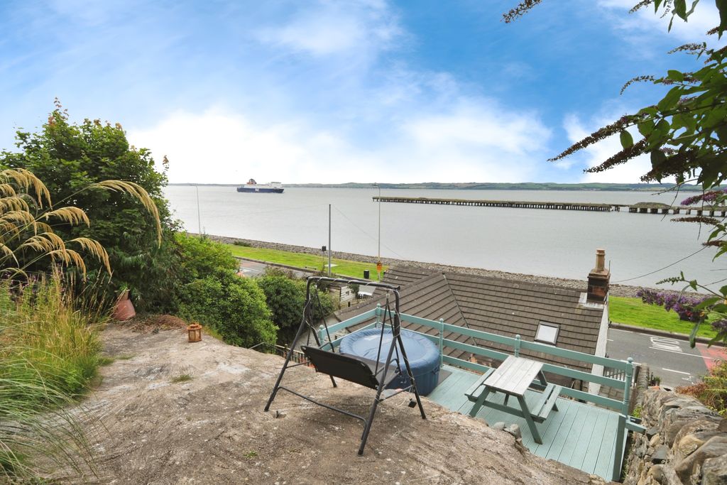 Property photo 2 of 15