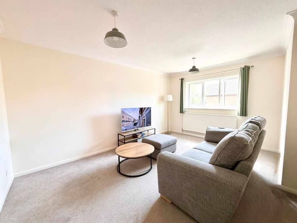 Property photo 2 of 5