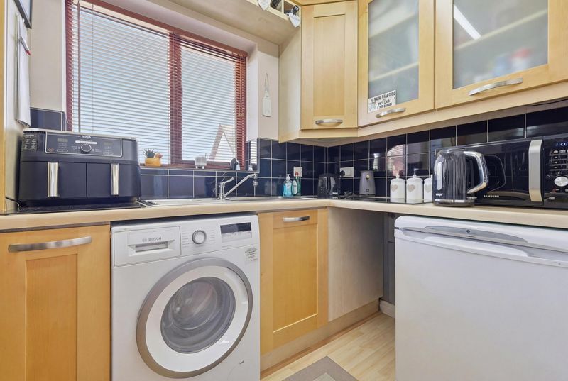 Property photo 3 of 14 Photo 8