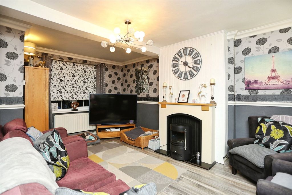 Property photo 2 of 15 Picture No. 18