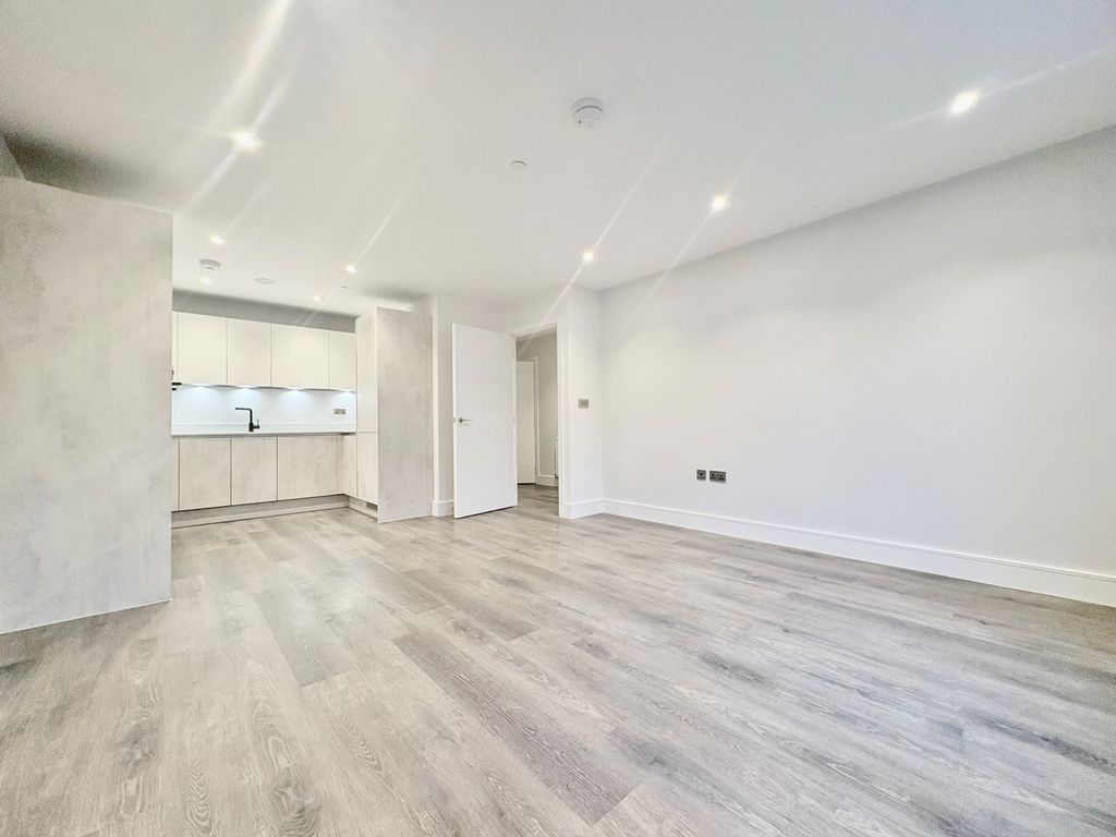 Property photo 2 of 8 Balcony