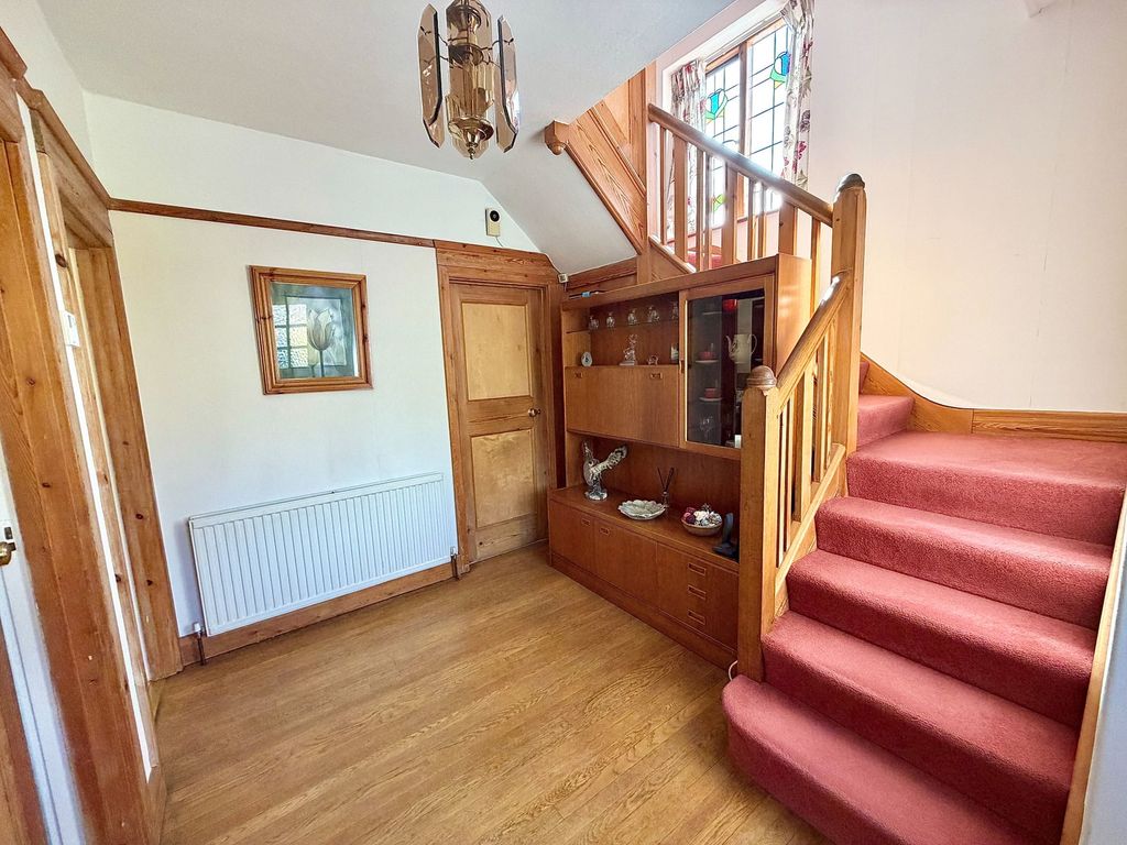 Property photo 3 of 26