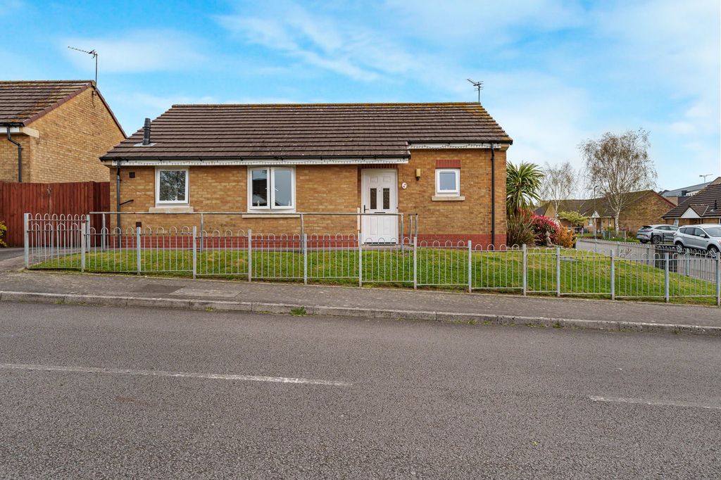 Property photo 2 of 23