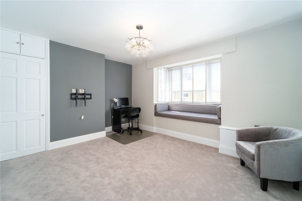 Property photo 3 of 12 Picture No. 12