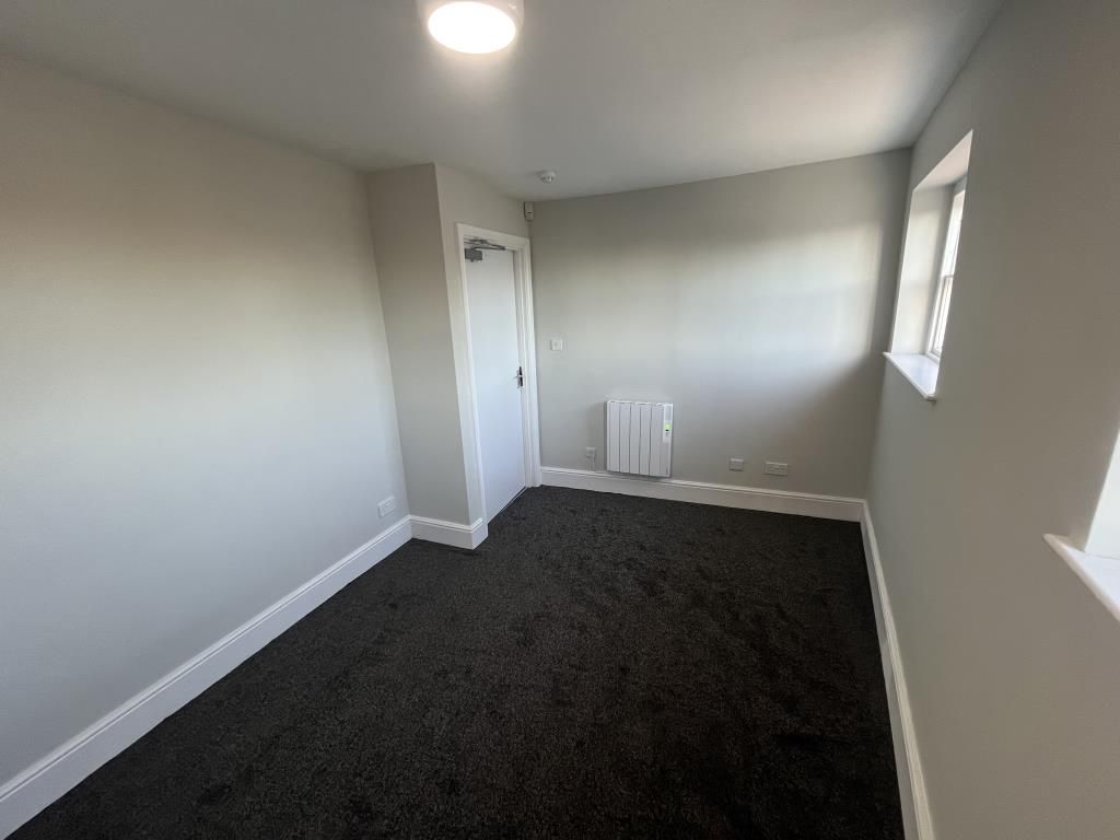 Property photo 2 of 10 Bedroom