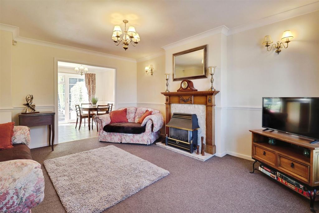 Property photo 2 of 19