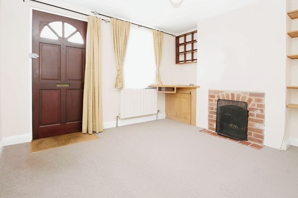 Property photo 3 of 9