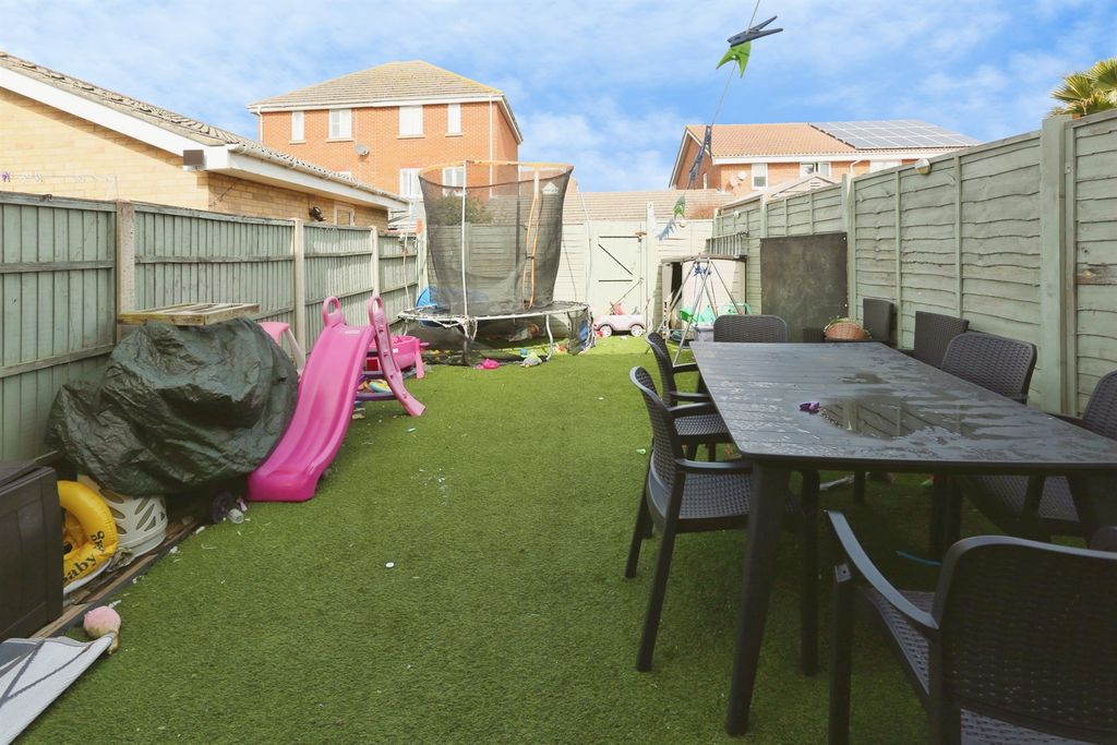 Property photo 2 of 9