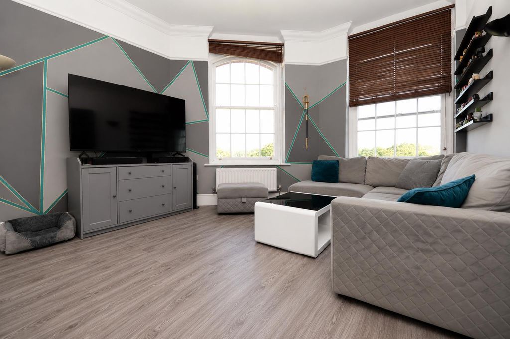 Property photo 1 of 17 Living Area.Jpg