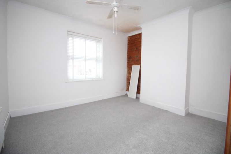 Property photo 3 of 12 Photo 8