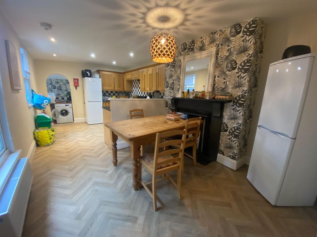 Property photo 3 of 10 Img_5728.Jpg