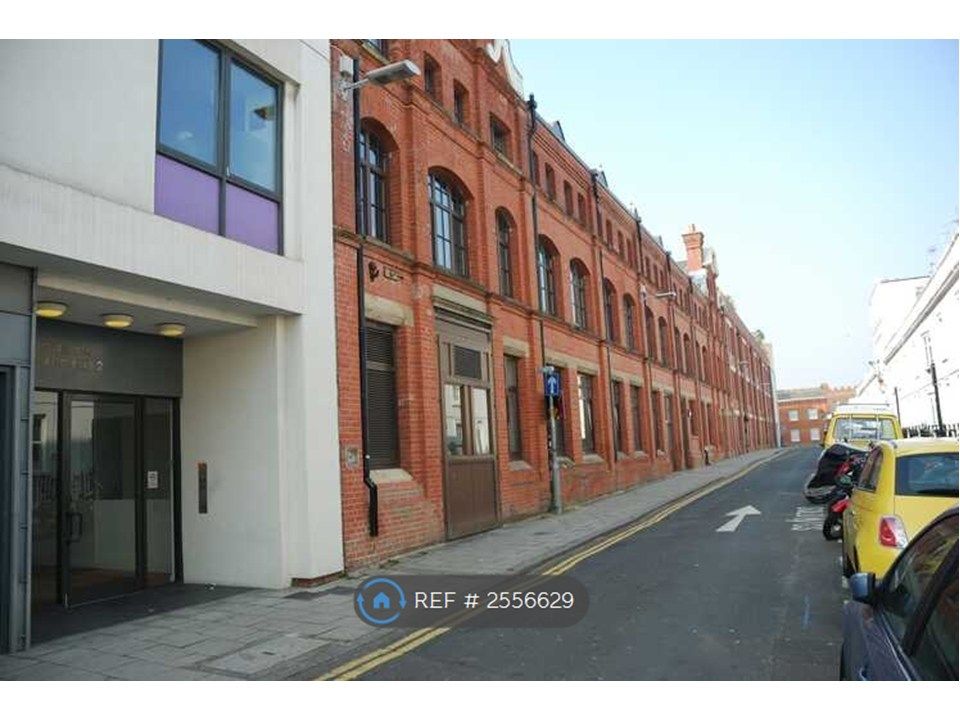 Property photo 1 of 12