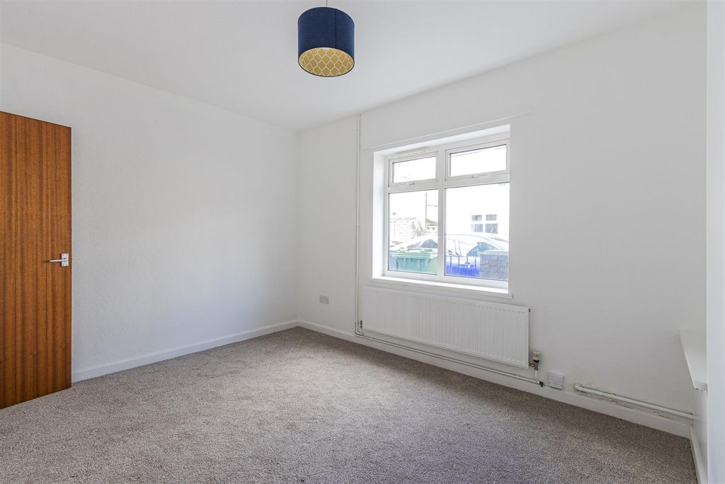 Property photo 3 of 19 Lewis Street 33-8.Jpg
