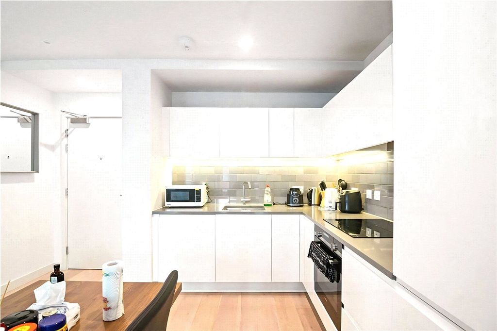 Property photo 3 of 11 Picture No. 01