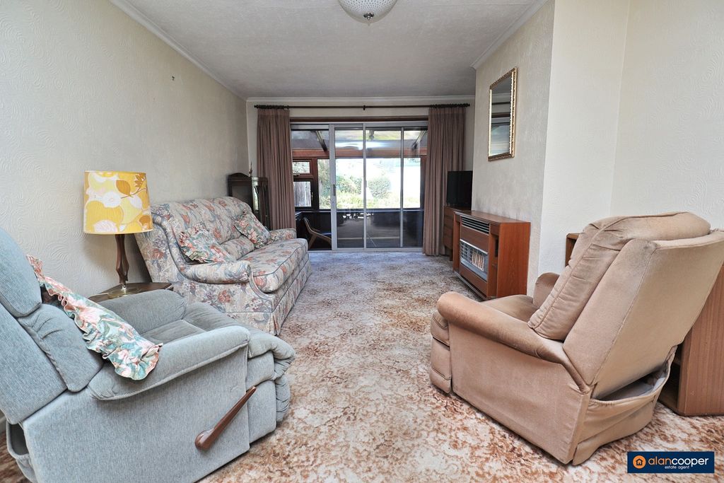 Property photo 2 of 23 4468342