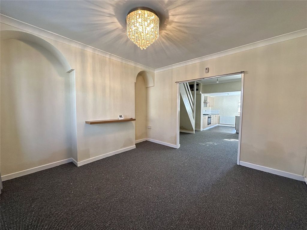 Property photo 2 of 12 Picture No. 03