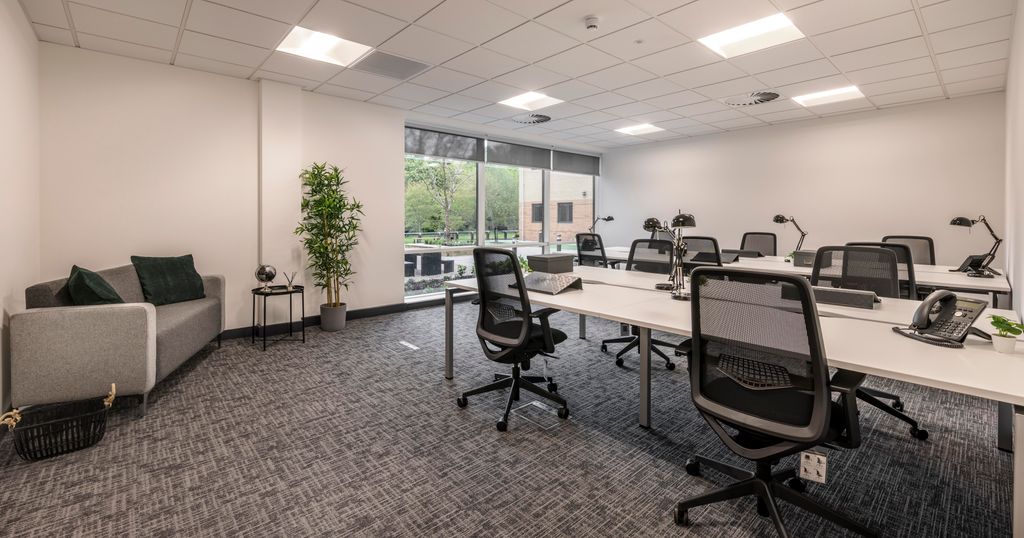 Property photo 3 of 14 Serviced Office