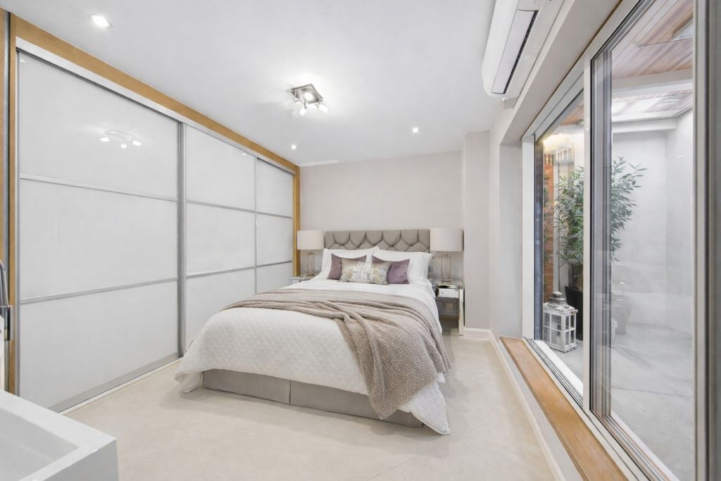 Property photo 3 of 22 2412924